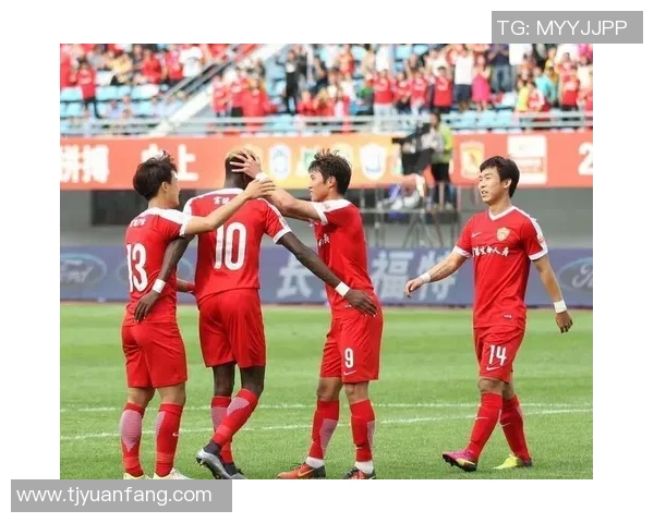 中超赛场艾克森破门助力球队再创佳绩引发球迷热议