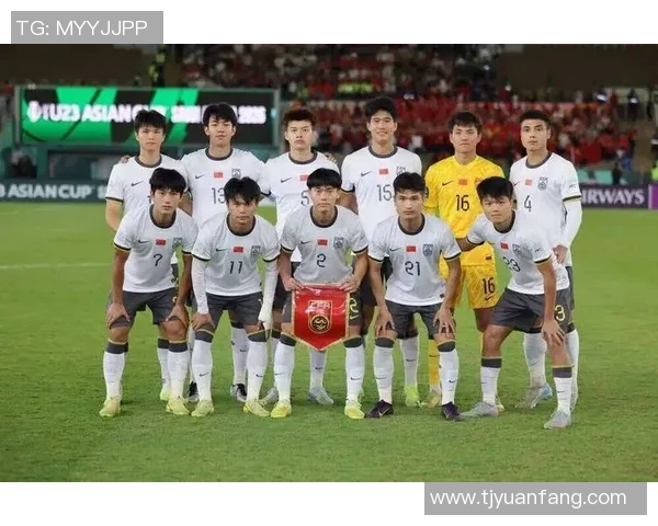 U23亚洲杯精彩瞬间刘浩帆抢断助力中国队逆转局势展现年轻力量 U23亚洲杯精彩瞬间刘浩帆抢断助力中国队逆转局势展现年轻力量