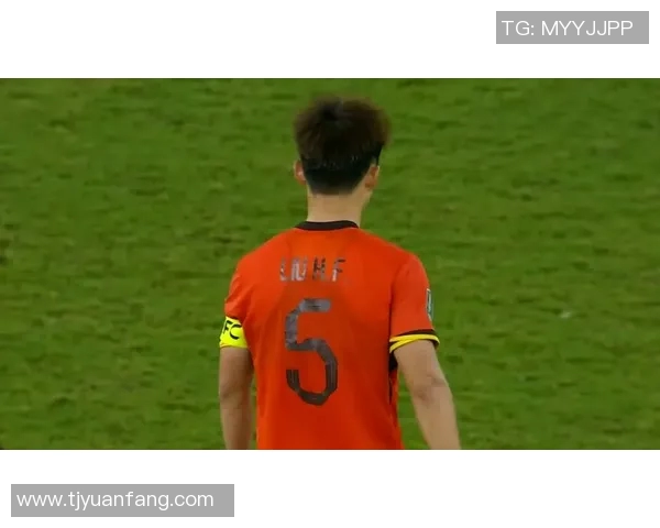 U23亚洲杯精彩瞬间刘浩帆抢断助力中国队逆转局势展现年轻力量 U23亚洲杯精彩瞬间刘浩帆抢断助力中国队逆转局势展现年轻力量