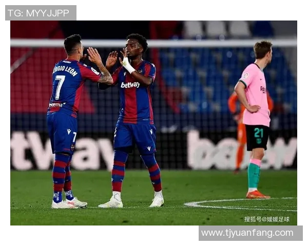 沙尔克04六连败无缘主场告捷输给多特蒙德束手无策 沙尔克04六连败无缘主场告捷输给多特蒙德束手无策